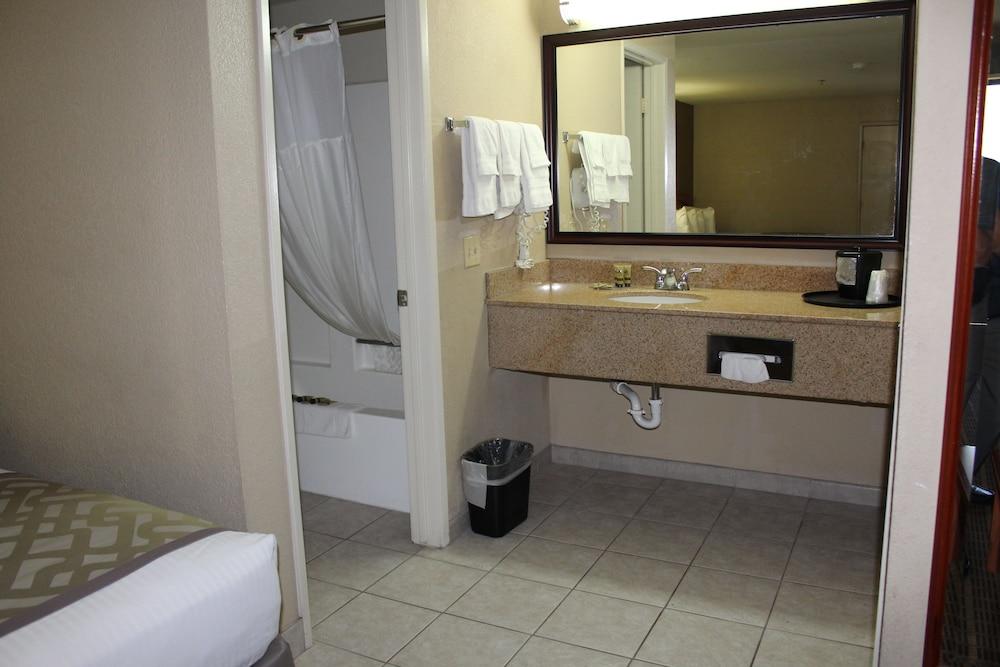 Cajon Pass Hotel