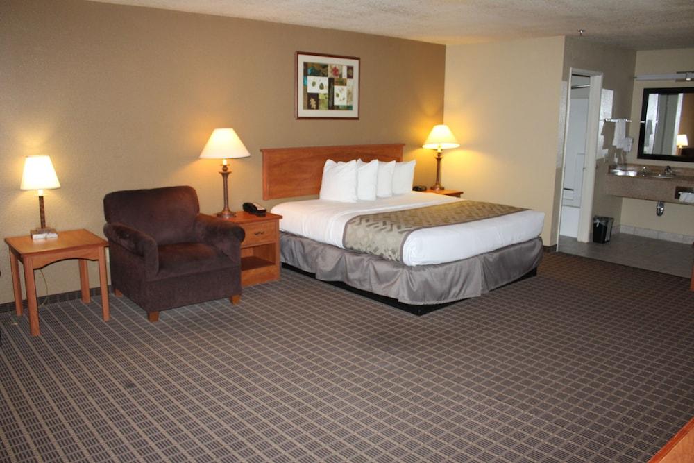 Hotel Cajon Pass 2*