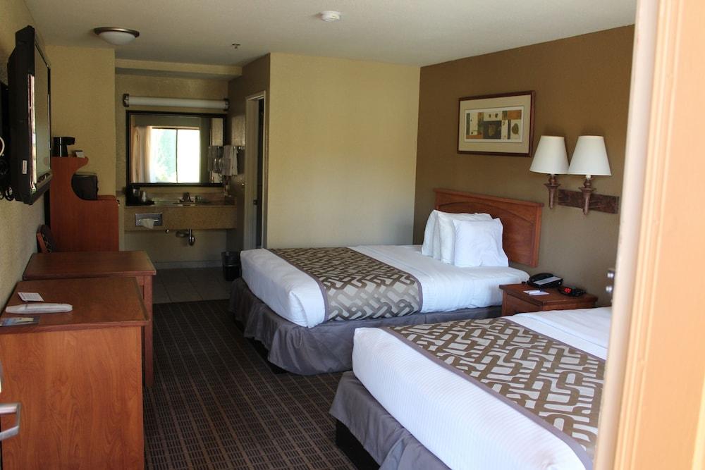 Hotel Cajon Pass 2*