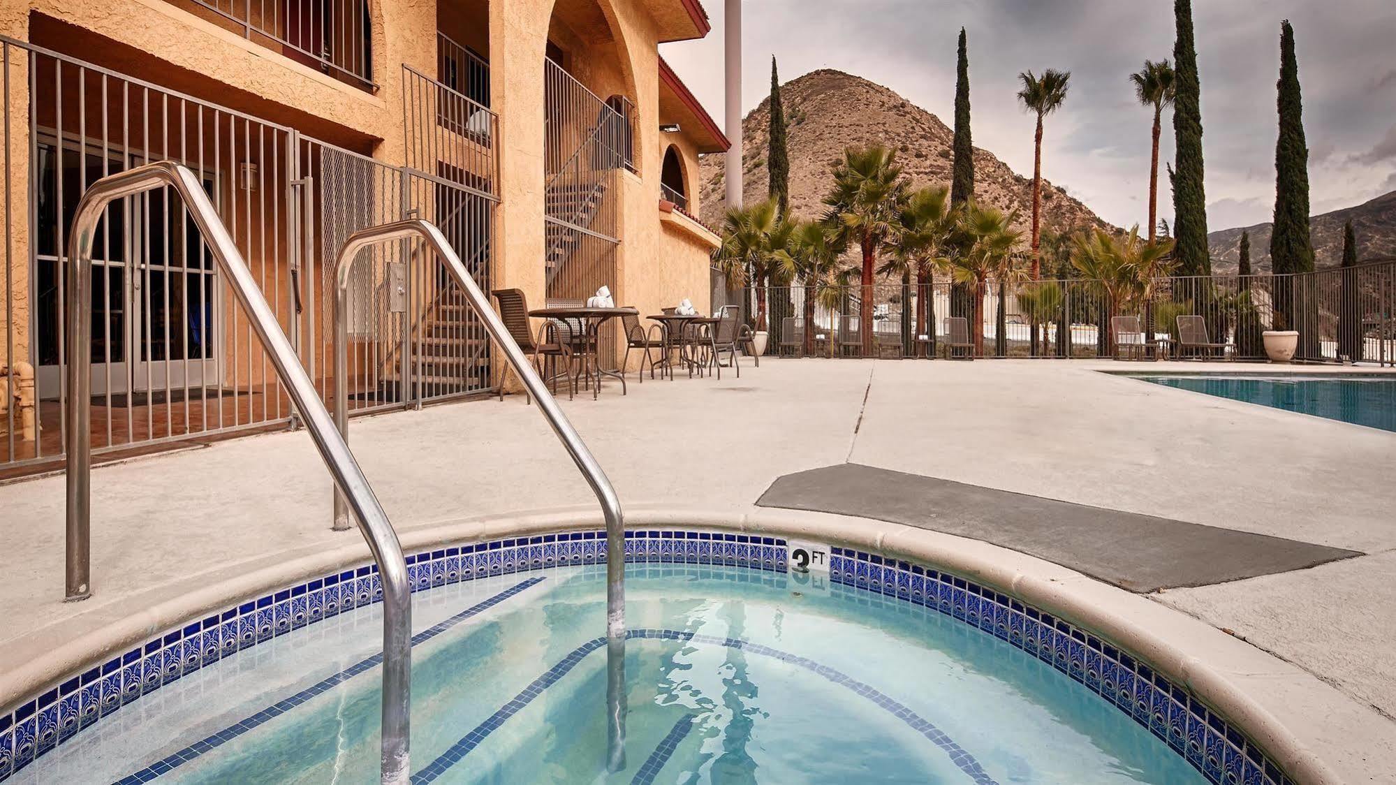 Cajon Pass Hotel