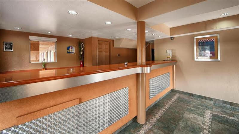 Cajon Pass Hotel 2*