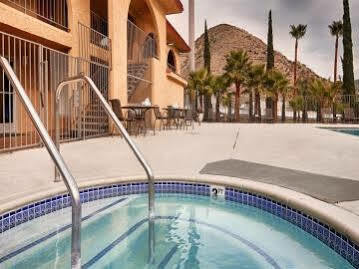 Cajon Pass Hotel 2*