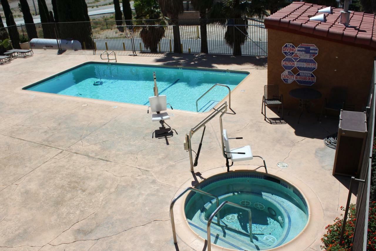 Hotel Cajon Pass